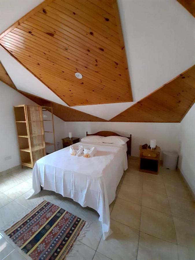 La Source Self Catering Hotel Диг Екстериор снимка