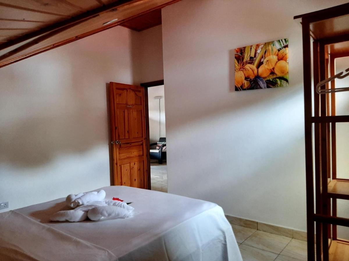 La Source Self Catering Hotel Диг Екстериор снимка