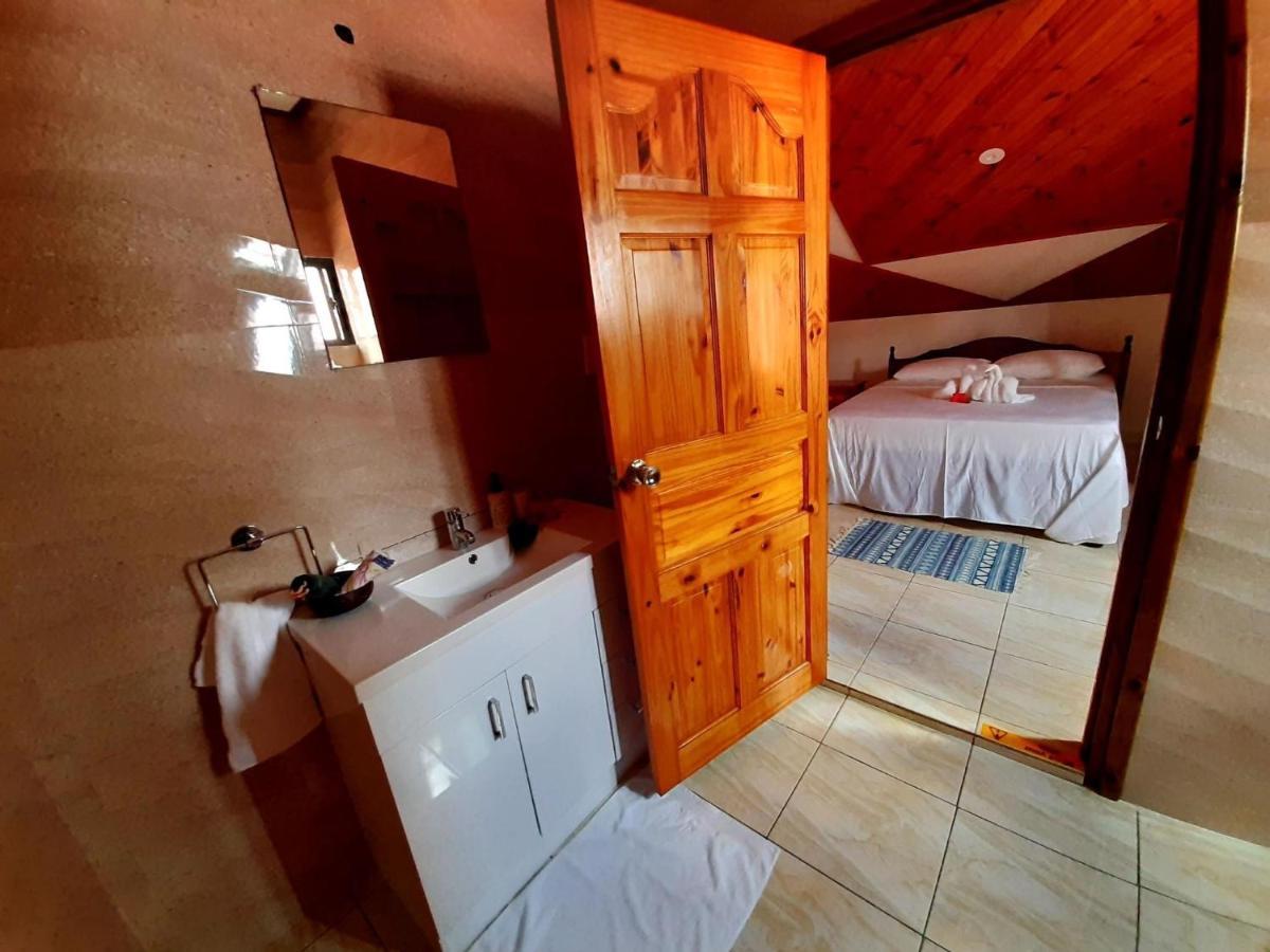 La Source Self Catering Hotel Диг Екстериор снимка