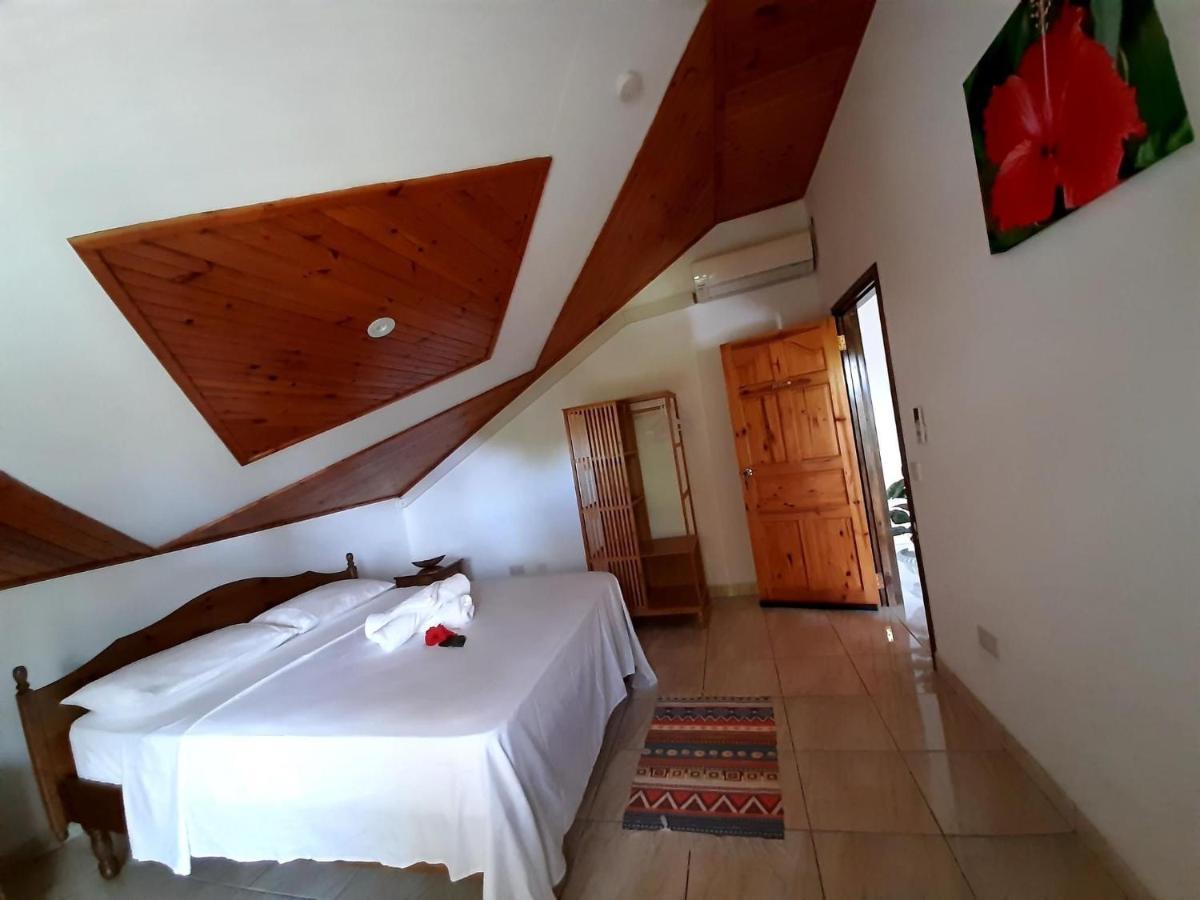 La Source Self Catering Hotel Диг Екстериор снимка